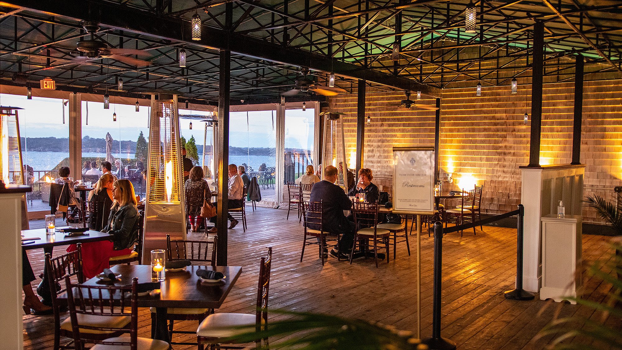 safari room restaurant newport rhode island